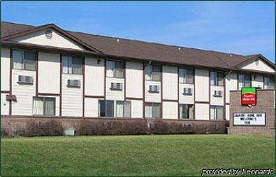 Cobblestone Inn & Suites - Trenton エクステリア 写真